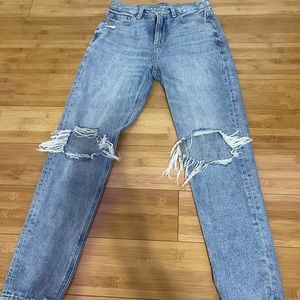 american eagle ripped mom jeans